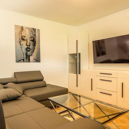 Relax & Beautiful View Apartment Slovenj Gradec Luaran gambar