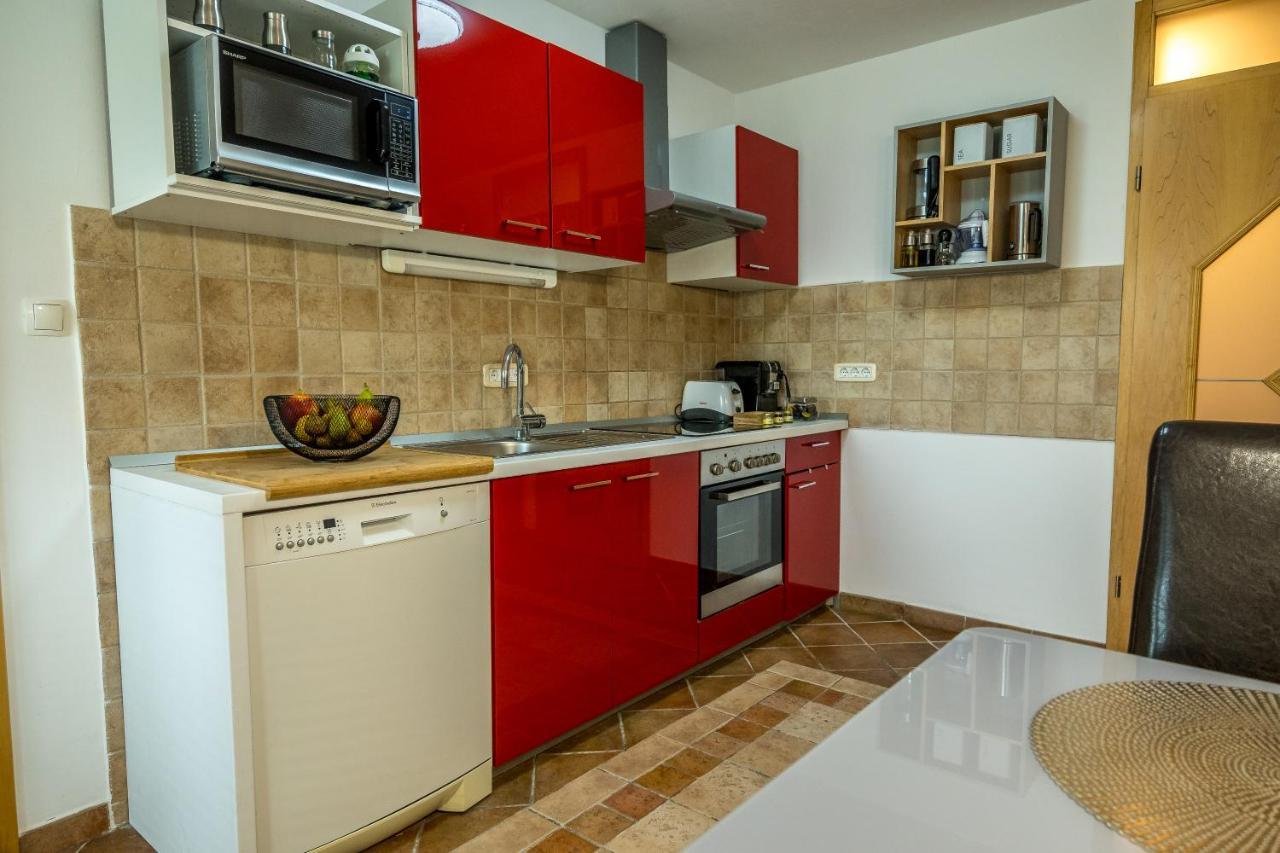 Relax & Beautiful View Apartment Slovenj Gradec Luaran gambar